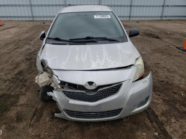 JTDBT903591322123 - 2009 TOYOTA YARIS SILVER photo 5