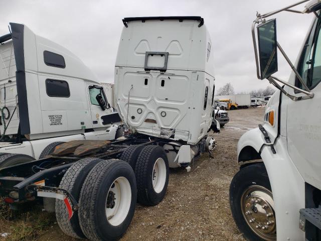 3AKJGLDR6KSKW4767 - 2019 FREIGHTLINER CASCADIA 1 WHITE photo 4