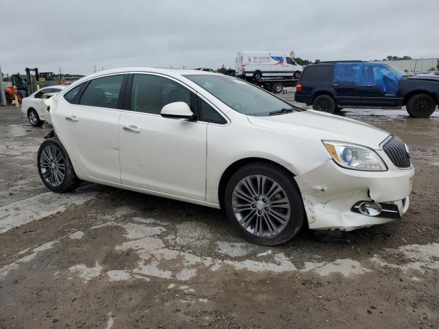 1G4PS5SK6D4166554 - 2013 BUICK VERANO WHITE photo 4