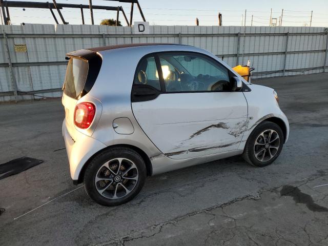 WMEFJ5DA6GK051414 - 2016 SMART FORTWO GRAY photo 3