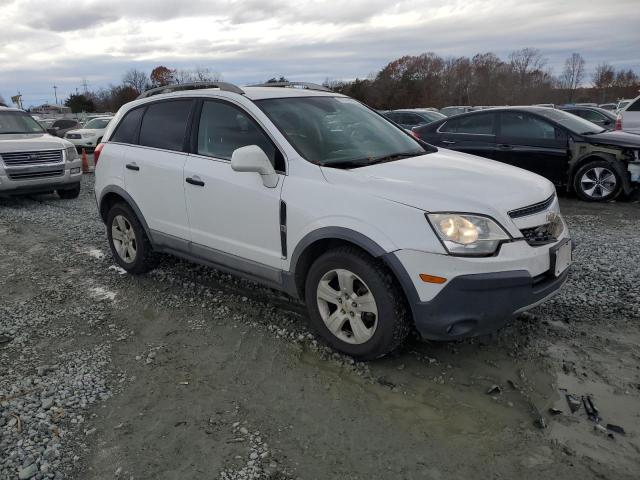 3GNAL2EK2DS579595 - 2013 CHEVROLET CAPTIVA LS WHITE photo 4