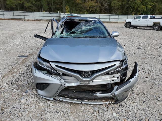 4T1B11HK1KU790854 - 2019 TOYOTA CAMRY L SILVER photo 5