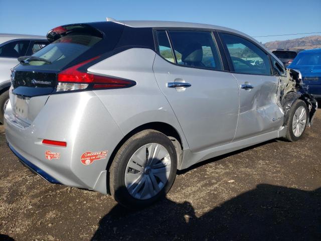 1N4AZ1CP1JC317543 - 2018 NISSAN LEAF S SILVER photo 3