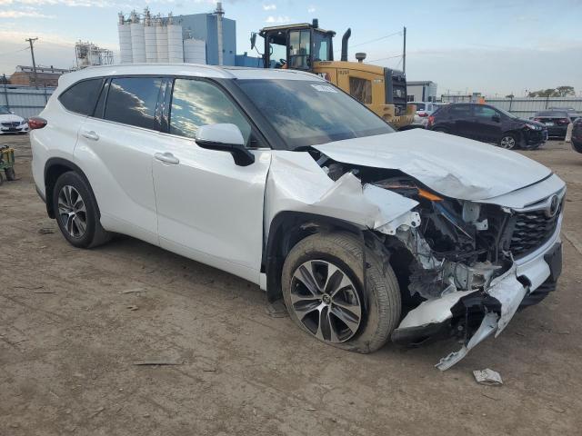 5TDHZRBH6NS176507 - 2022 TOYOTA HIGHLANDER XLE WHITE photo 4