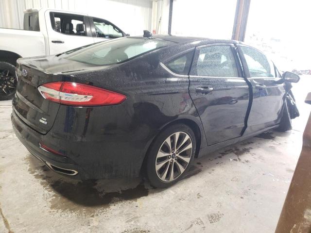 3FA6P0T99KR233867 - 2019 FORD FUSION SE BLACK photo 3