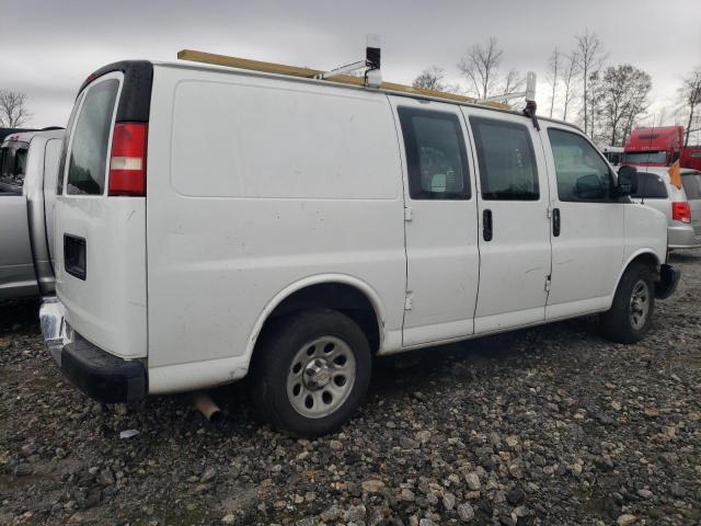 1GCSGAFX3B1112738 - 2011 CHEVROLET EXPRESS G1 WHITE photo 3