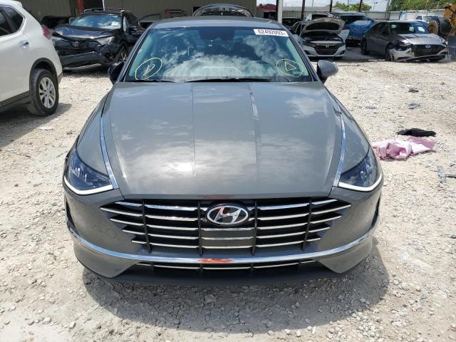 KMHL24JA6NA245694 - 2022 HYUNDAI SONATA SE GRAY photo 5