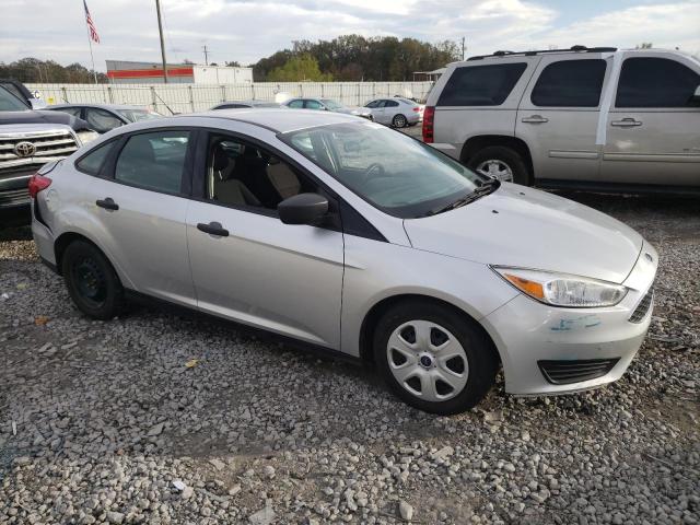 1FADP3E22JL255599 - 2018 FORD FOCUS S SILVER photo 4