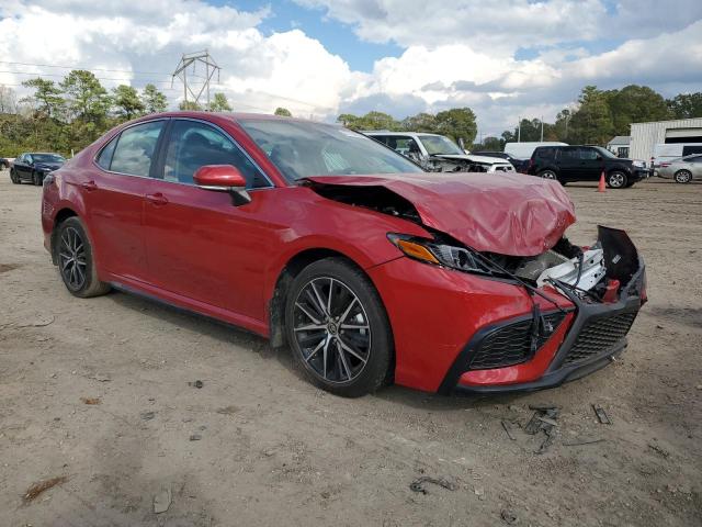 4T1G11AK2PU127414 - 2023 TOYOTA CAMRY SE NIGHT SHADE RED photo 4