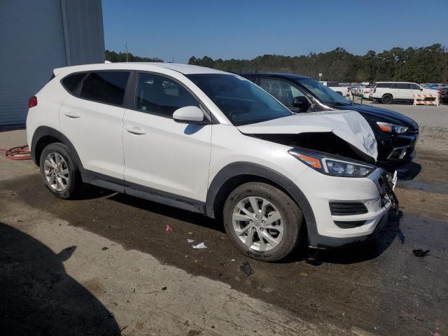 KM8J23A43KU025838 - 2019 HYUNDAI TUCSON SE WHITE photo 4