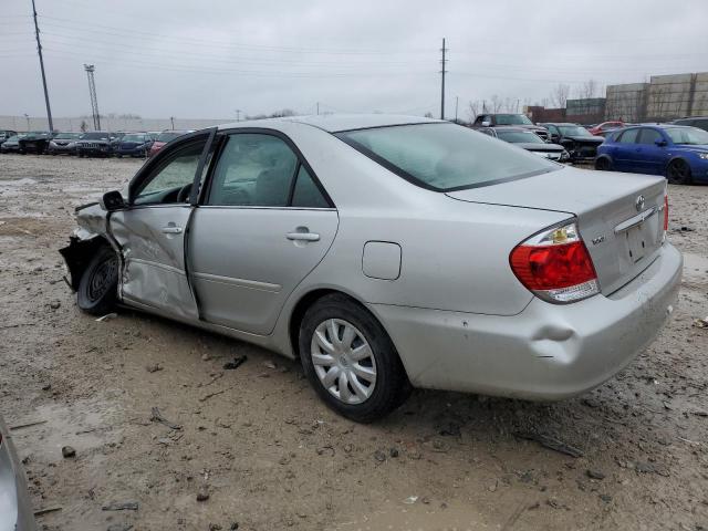 4T1BE32K75U420845 - 2005 TOYOTA CAMRY LE SILVER photo 2