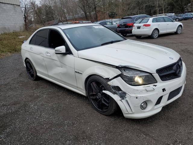 WDDGF7HB2BF639997 - 2011 MERCEDES-BENZ C 63 AMG WHITE photo 4