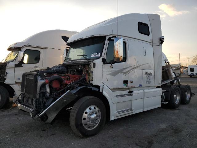 4V4NC9TG18N264616 - 2008 VOLVO VN VNL WHITE photo 2