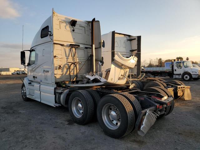 4V4NC9TG18N264616 - 2008 VOLVO VN VNL WHITE photo 3