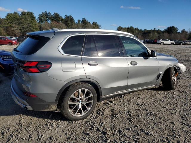 5UX23EU07R9S28592 - 2024 BMW X5 XDRIVE40I GRAY photo 3