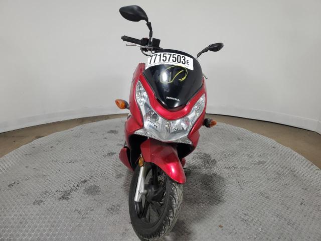 MLHJF2805B5001246 - 2011 HONDA PCX Rot Foto 2