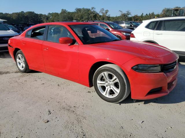 2C3CDXBGXLH213899 - 2020 DODGE CHARGER SXT RED photo 4