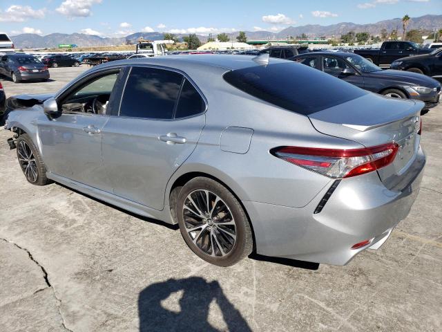 4T1B11HK5KU280524 - 2019 TOYOTA CAMRY SE L SILVER photo 2