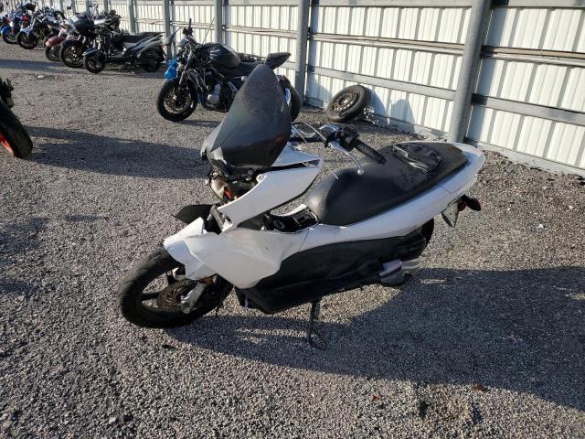 MLHJF2805B5002154 - 2011 HONDA PCX WHITE photo 2