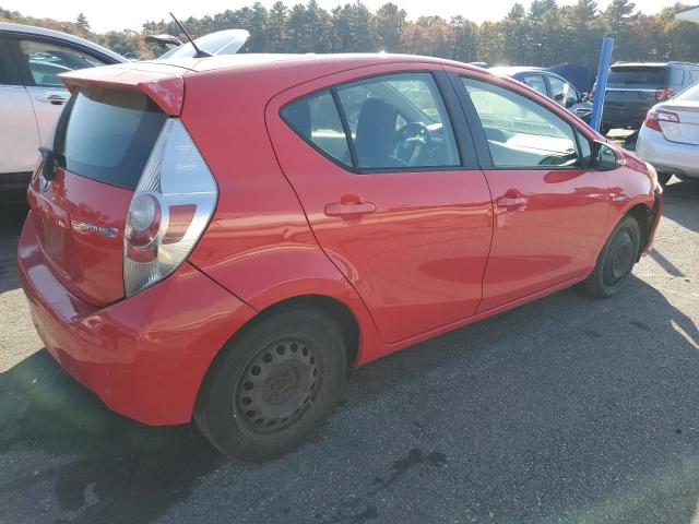 JTDKDTB33E1077565 - 2014 TOYOTA PRIUS C RED photo 3