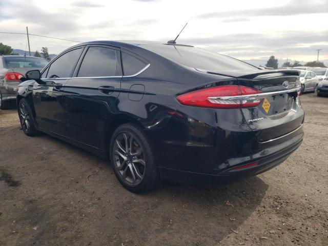 3FA6P0H73HR399043 - 2017 FORD FUSION SE BLACK photo 2