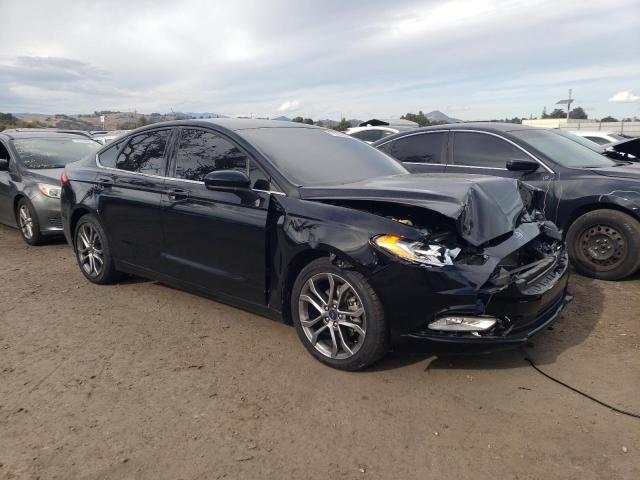 3FA6P0H73HR399043 - 2017 FORD FUSION SE BLACK photo 4