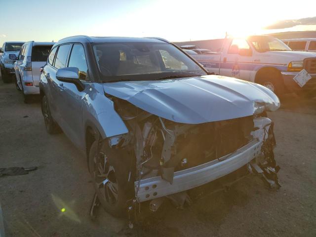 5TDGZRBH2LS514459 - 2020 TOYOTA HIGHLANDER XLE SILVER photo 4