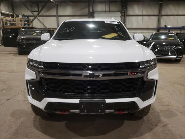 1GNSKPKD6NR202413 - 2022 CHEVROLET TAHOE K1500 Z71 WHITE photo 5