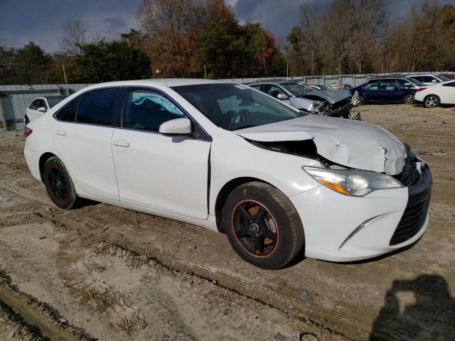 4T4BF1FK6FR500270 - 2015 TOYOTA CAMRY LE WHITE photo 4