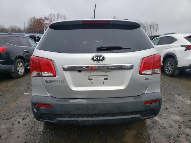 5XYKUDA18BG019694 - 2011 KIA SORENTO EX SILVER photo 6