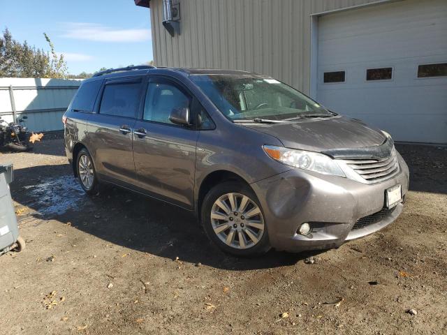 5TDDK3DC1GS144018 - 2016 TOYOTA SIENNA XLE GRAY photo 4