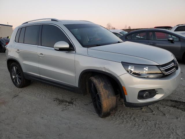 WVGAV3AX9DW564537 - 2013 VOLKSWAGEN TIGUAN S SILVER photo 4