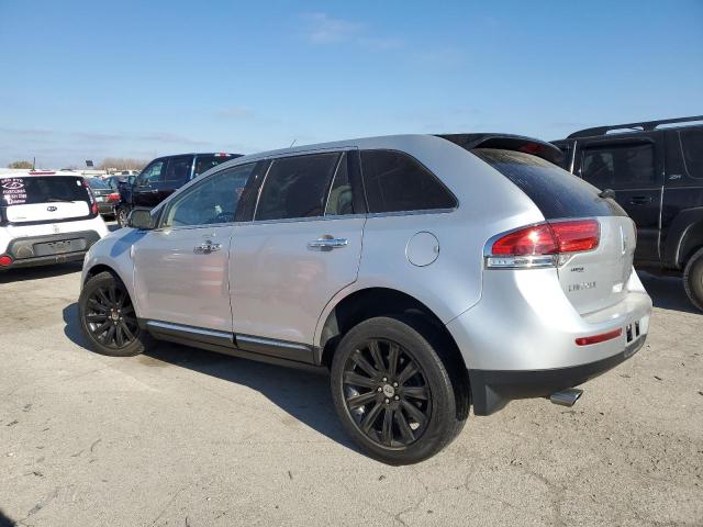 2LMDJ6JK7CBL17102 - 2012 LINCOLN MKX SILVER photo 2