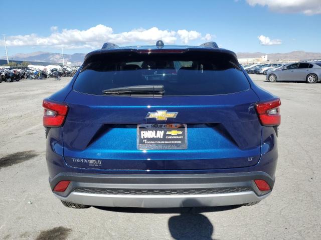 KL77LHE21RC089813 - 2024 CHEVROLET TRAX 1LT BLUE photo 6