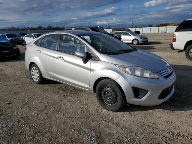 3FADP4BJ7CM219216 - 2012 FORD FIESTA SE SILVER photo 4