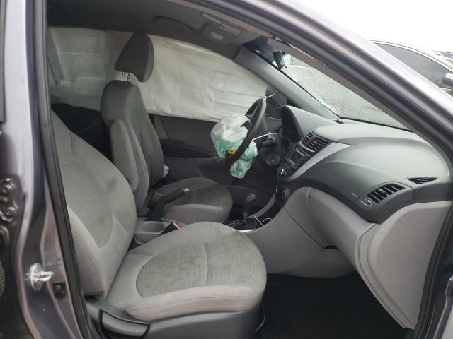 KMHCT4AE0GU031897 - 2016 HYUNDAI ACCENT SE GRAY photo 5