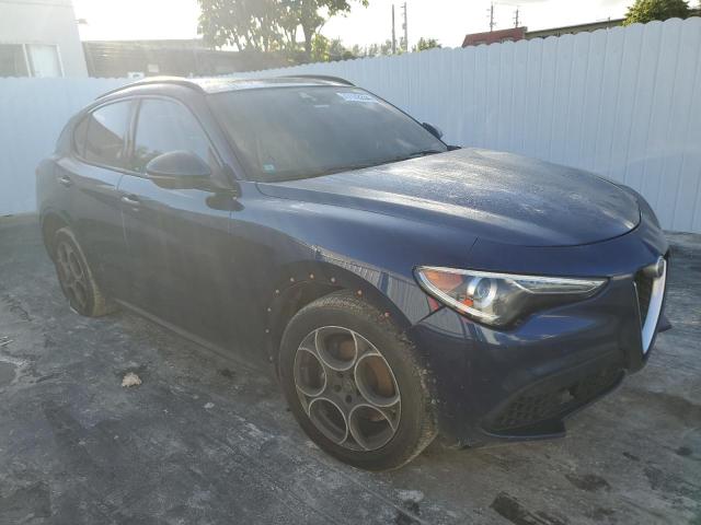 ZASPAKBN6K7C30692 - 2019 ALFA ROMEO STELVIO TI BLUE photo 4