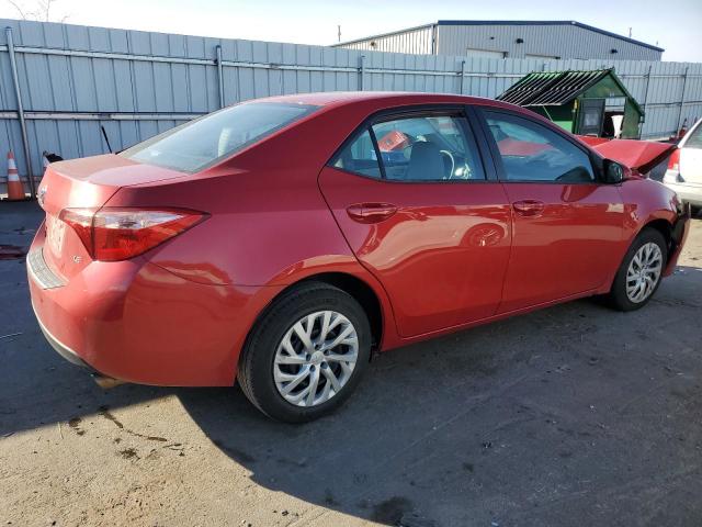 2T1BURHE3JC064039 - 2018 TOYOTA COROLLA L RED photo 3