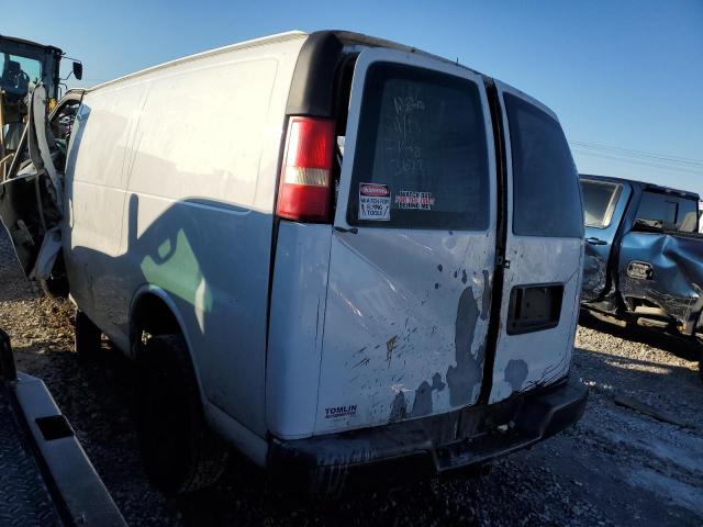 1GTGG25V971183672 - 2007 GMC SAVANA G2500 WHITE photo 2