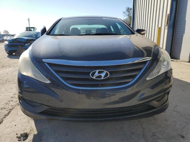 5NPEB4AC3EH880217 - 2014 HYUNDAI SONATA GLS BLUE photo 5