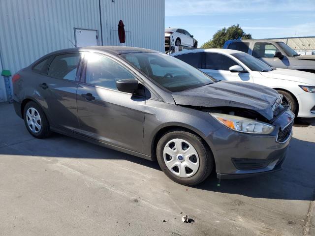 1FADP3E23GL363237 - 2016 FORD FOCUS S GRAY photo 4