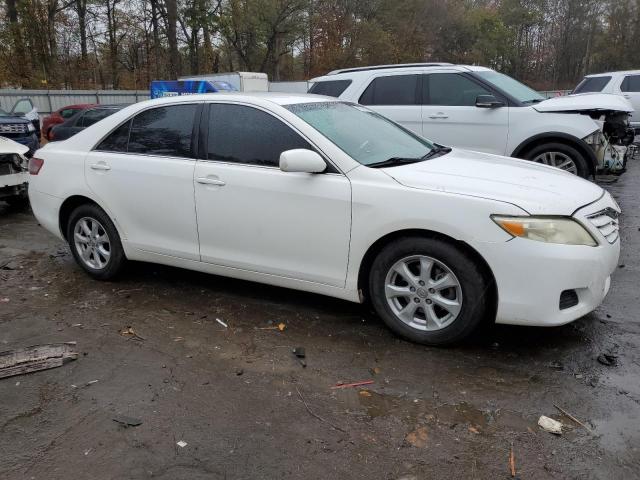 4T1BF3EK3BU719415 - 2011 TOYOTA CAMRY BASE WHITE photo 4