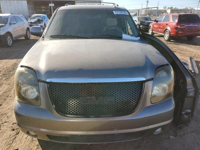 1GKS1AE00BR156207 - 2011 GMC YUKON SLE GRAY photo 5