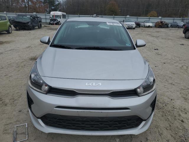 3KPA24AD7NE452498 - 2022 KIA RIO LX SILVER photo 5