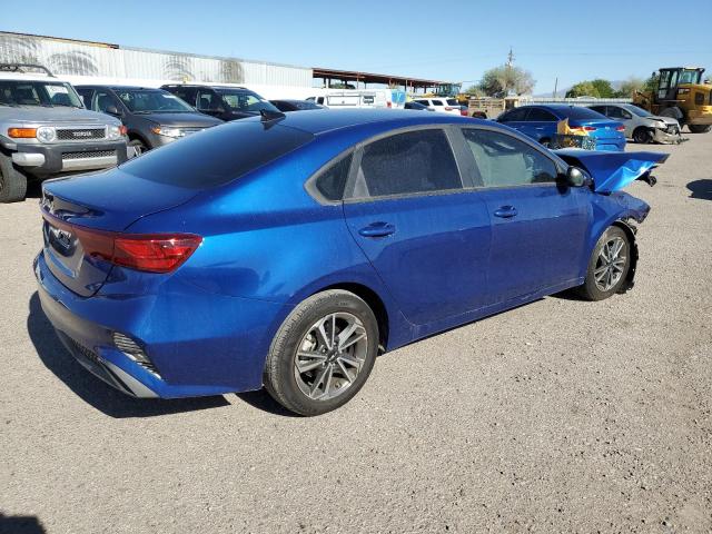 3KPF24AD7PE628331 - 2023 KIA FORTE LX BLUE photo 3