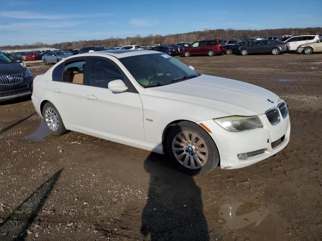 WBAPH57519NM32566 - 2009 BMW 328 I SULEV WHITE photo 4