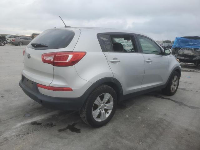 KNDPB3A29C7251556 - 2012 KIA SPORTAGE BASE SILVER photo 3