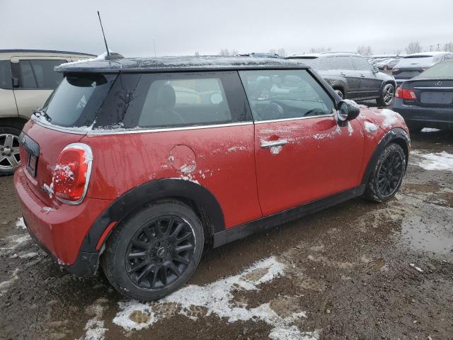 WMWXP5C52J2G61940 - 2018 MINI COOPER RED photo 3