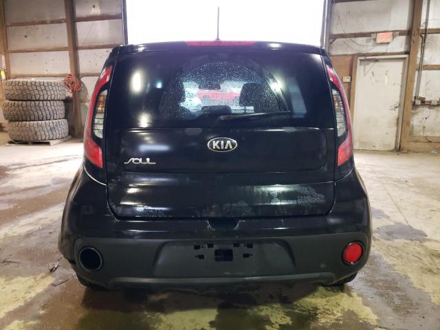 KNDJN2A26J7893687 - 2018 KIA SOUL BLACK photo 6