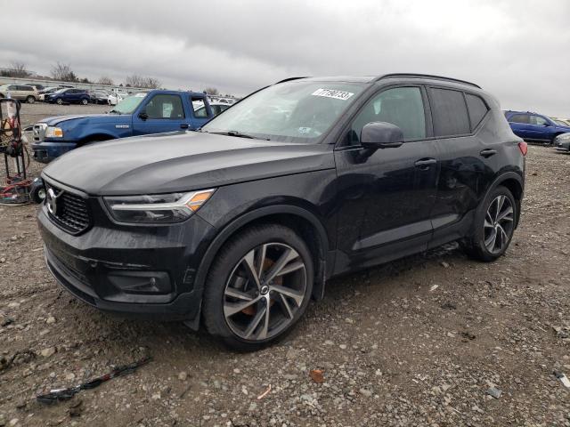 YV4162UM7L2332972 - 2020 VOLVO XC40 T5 R-DESIGN BLACK photo 1